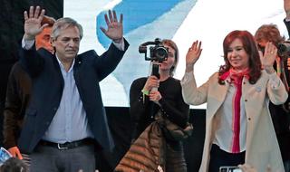 Alberto Fernandez junto a la candidata a vicepresidente, Cristina Kirchner