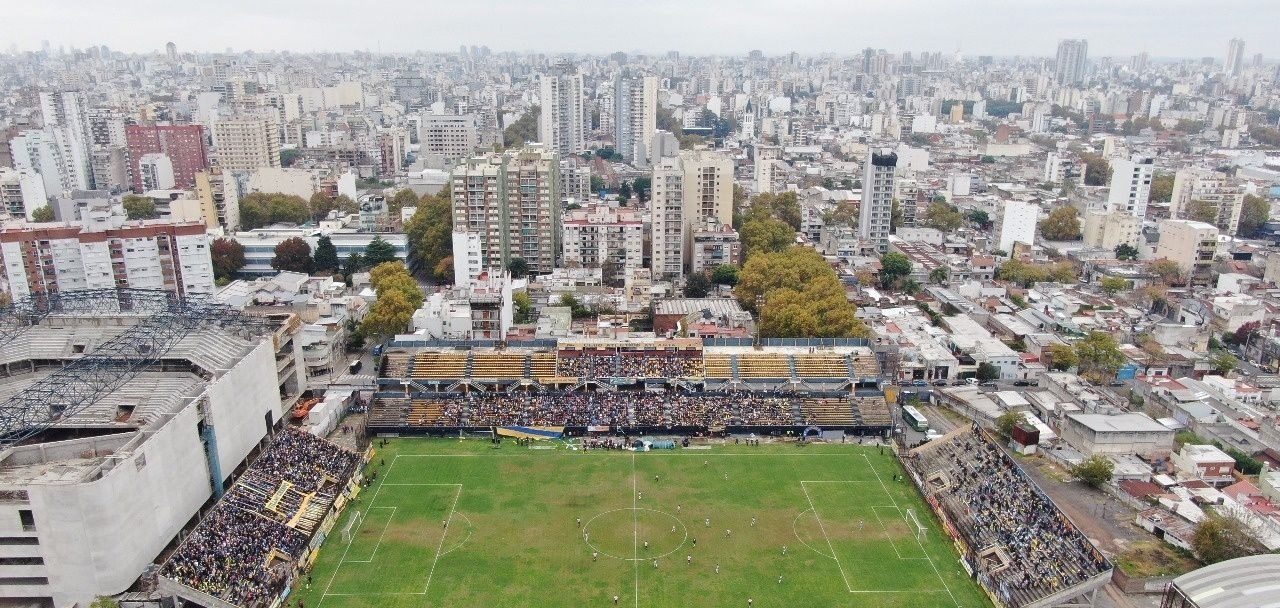 Villa Crespo, donde miles de judíos alientan al equipo que aman. 