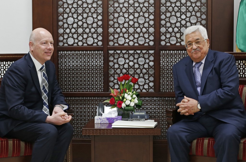 Greenblatt reunido con Mahmoud Abbas