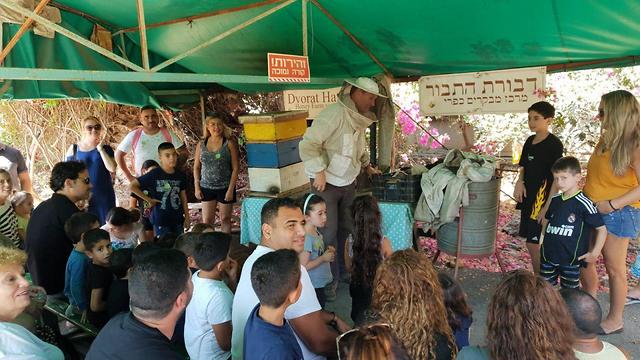 Festival de la miel en la "Colmena Tabor" en Moshav Shadmura