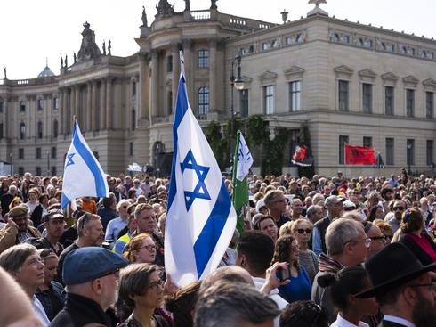 Protestas en Berlín contra el antisemitismo que provocó 2 muertes en las cercanías de una sinagoga de Halle