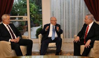 Netanyahu y Gantz en una de las reuniones mantenidas con el presidente Rivlin