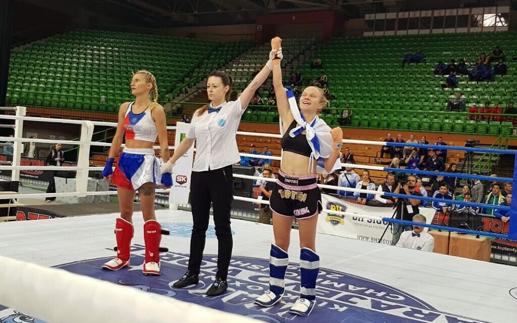 Yulia Sachkov, tras ganar el campeonato. 