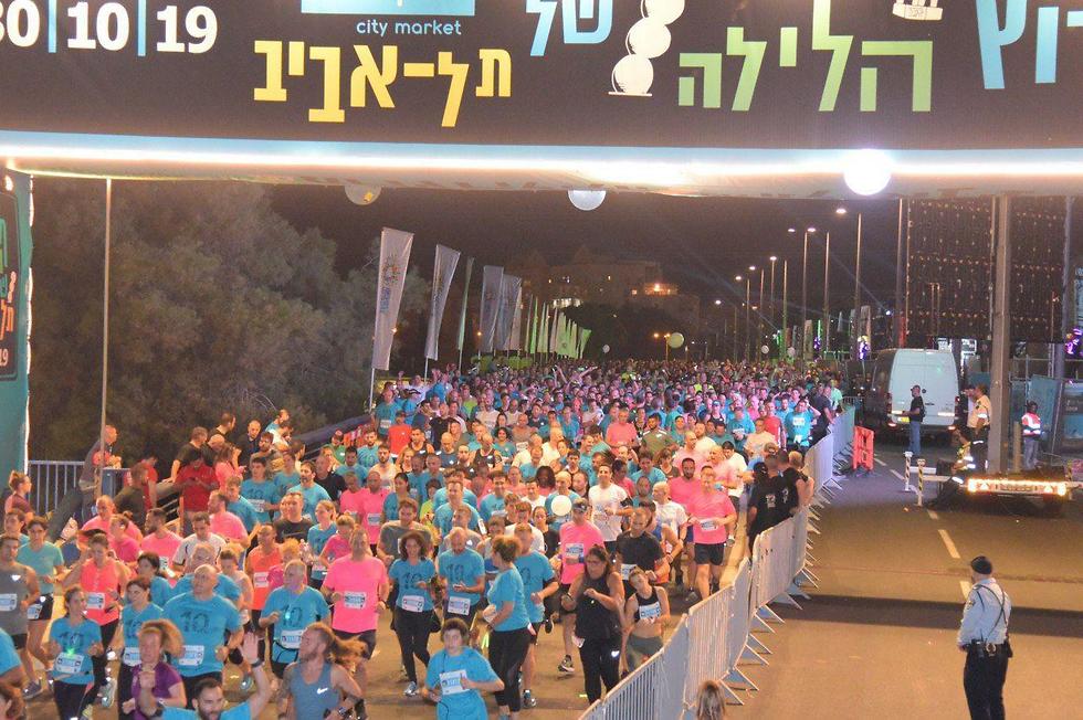 Miles de israelíes corrieron durante la noche del miércoles en Tel Aviv 