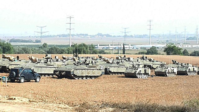 Tanques de las FDI en la frontera con Gaza