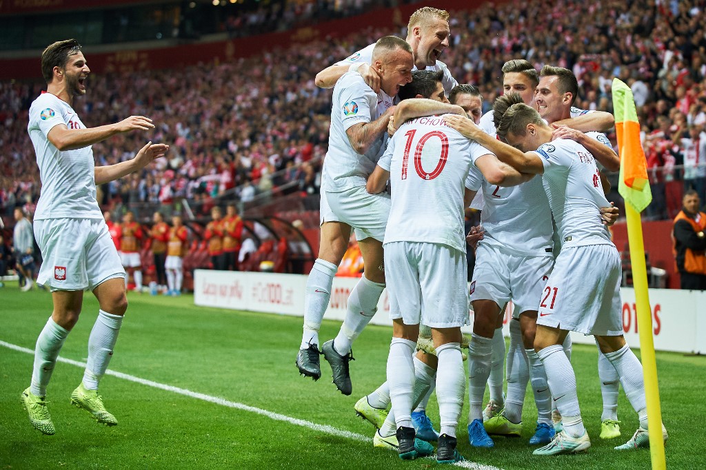 La selección de Polonia festeja un gol en la elminatoria europea 