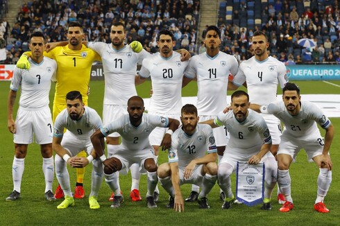 Roger Waters llama al boiciot a la selección de fútbol de Israel y los clubes de fútbol israelíes. 