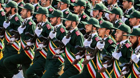 Guardia Revolucionaria Irán. Fuentes israelíes aseguran que las milicias proiraníes se están retirando de Siria. (AP) Guardia Revolucionaria Irán