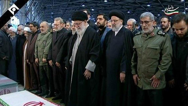 Jamenei encabezó el funeral de Soleimani