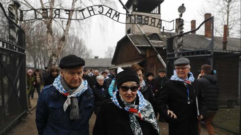 Sobrevivientes del Holocausto en Auschwitz. 