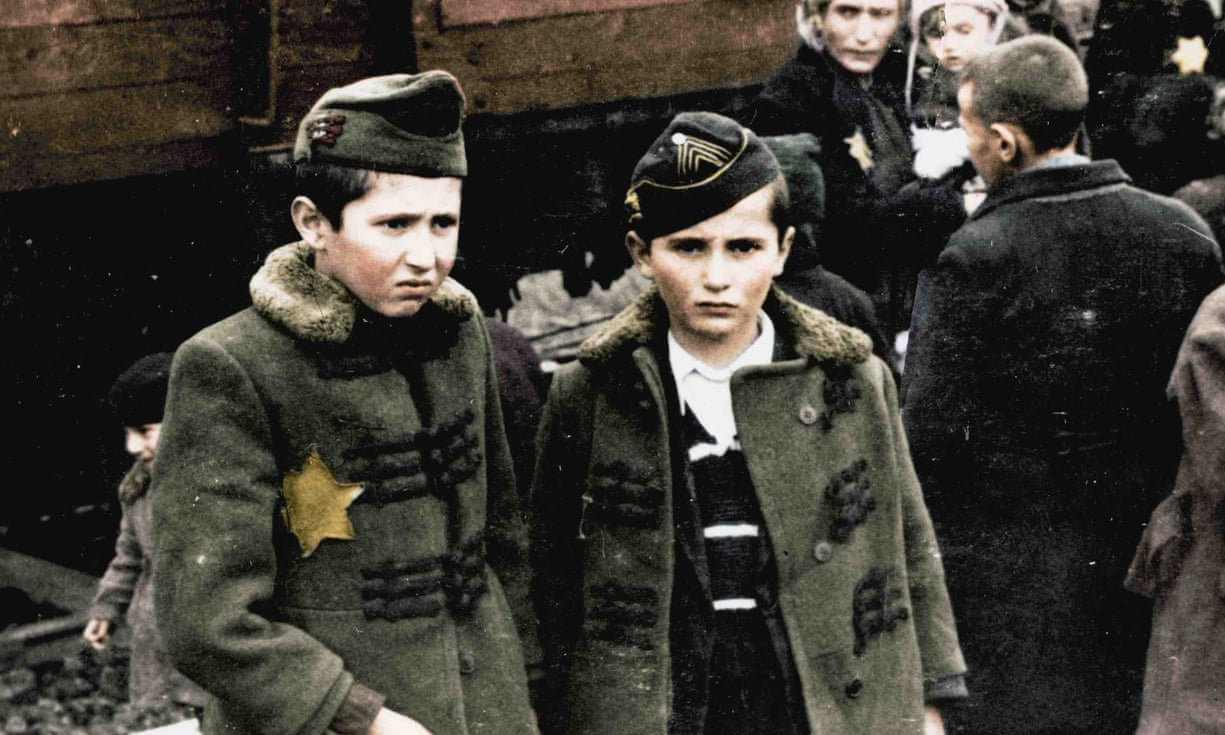 Imágenes coloreadas del campo de exterminio de Auschwitz 