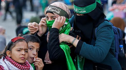 Más de la mitad de los jóvenes palestinos e israelíes no confía en una solución al conflicto 