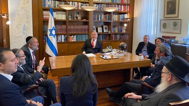 Reunión de Netanyahu con el bloque de derecha 