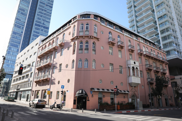 El icónico edificio rosa será renovado. 