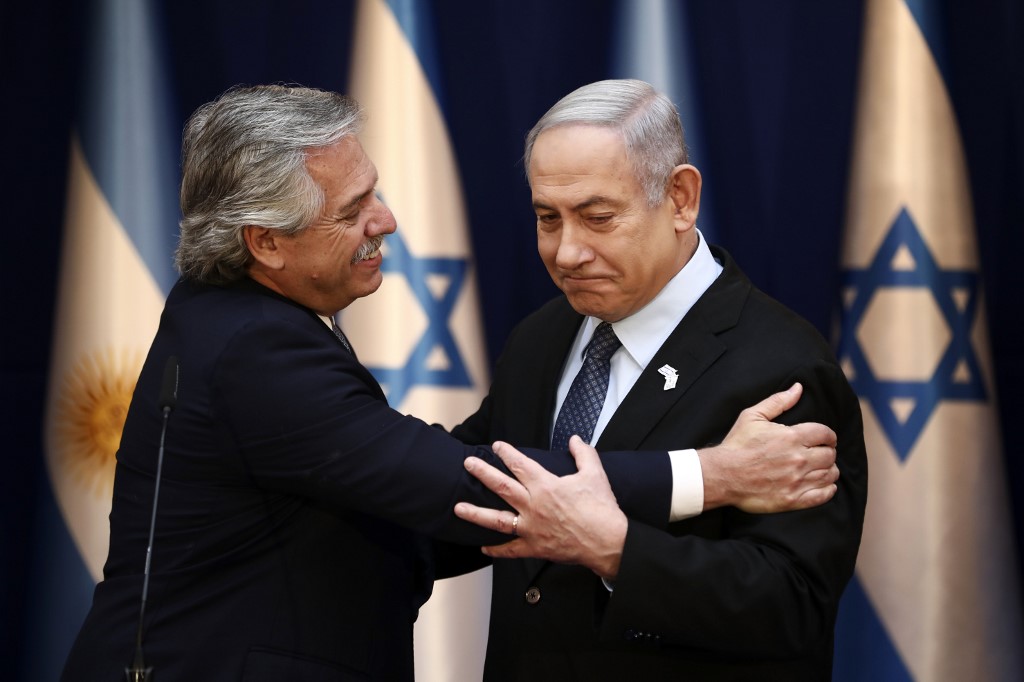 Otros temas de la declaración conjunta de Fernández y Netanyahu: lazos comerciales, vuelos directos, tecnología, Holocausto y dictadura argentina 