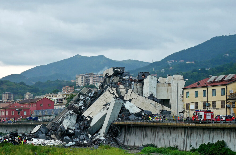 El colapso del puente Morandi en Génova, en agosto de 2018, mató a 43 personas. 