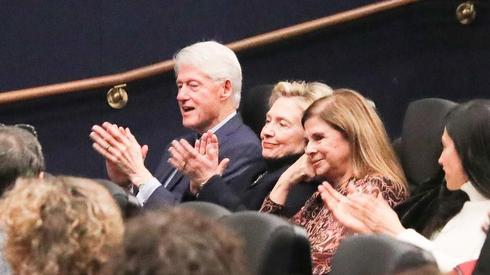 Bill y Hillary Clinton asistieron a la proyección de 'Iamim Noraim' en Manhattan 