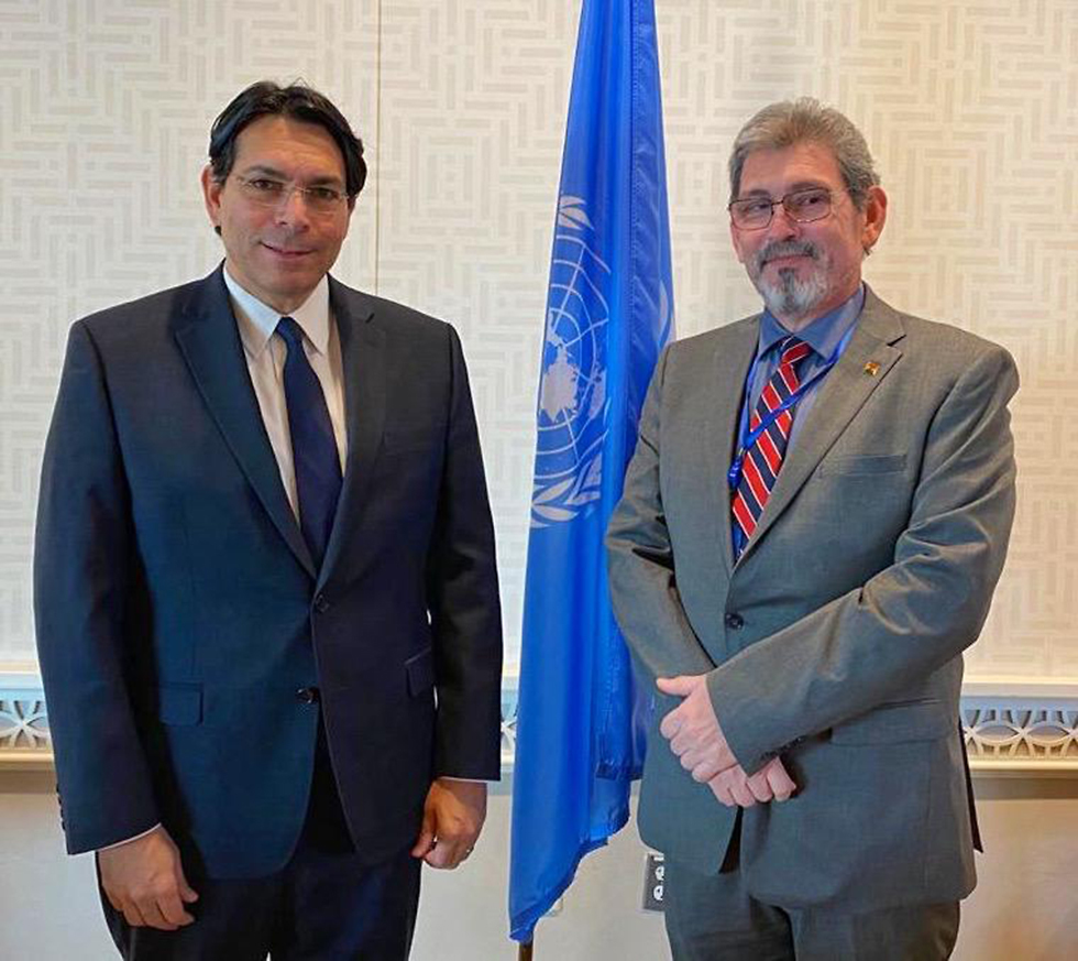El embajador israelí en la ONU, Danny Danón, y su par boliviano, Rubén Suárez 