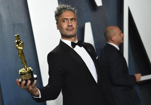 Taika Waititi ganó el premio Oscar a mejor guión adaptado 