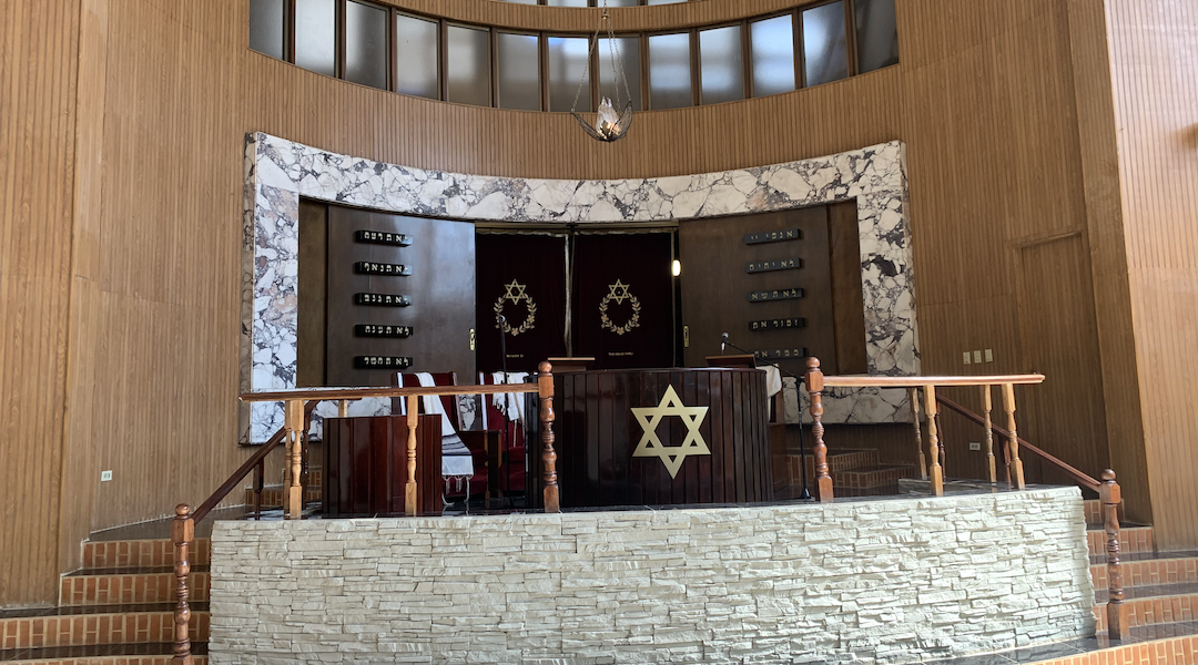 Una vista dentro de la sinagoga del Patronato, también llamada Templo Beth Shalom, en La Habana. 