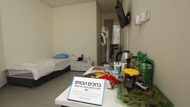 La sala de aislamiento en el hospital Sheba fue especialmente acondicionada 