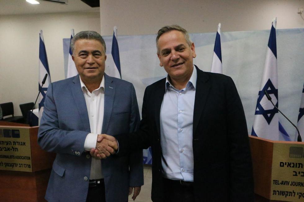 Amir Peretz (Avodá) y Nitzan Horowitz (Meretz) unen fuerzas 