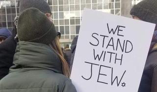 Una manifestación de solidaridad con las víctimas del ataque antisemita. 