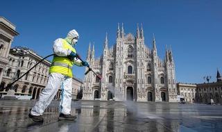 Desinfección de las calles de Milán. 