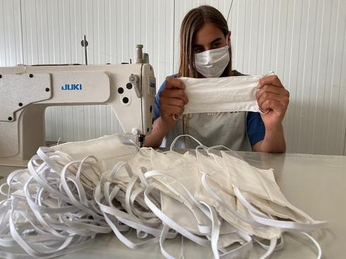 Producción de máscaras reutilizables en Tzuba 