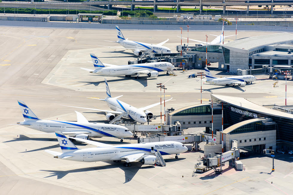 Aeropuerto Internacional Ben Gurion, repleto de aviones estacionados debido al coronavirus.