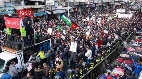 Protestas en Jordania contra la transferencia de gas desde Israel. 