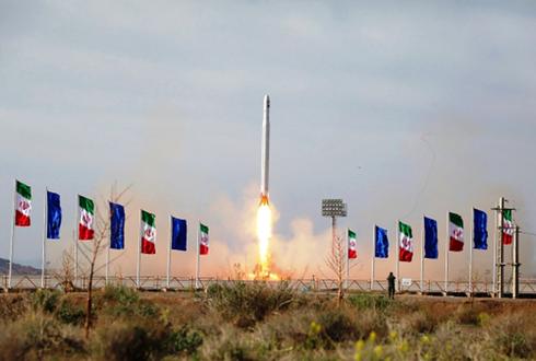 Un cohete iraní con un satélite fue lanzado desde un sitio no revelado, que se estima estaría localizado en la provincia de Semnan, en Irán. 