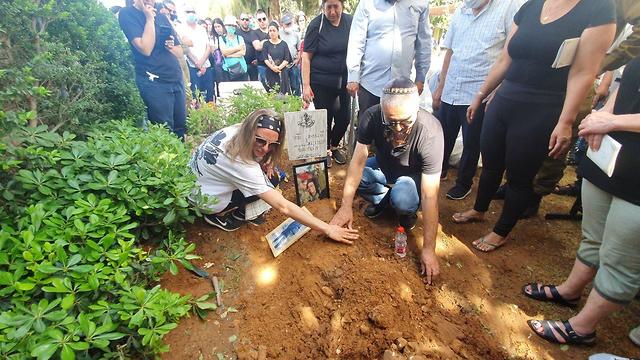 La tumba de Amit Ben Yigal el jueves pasado, dos días después del entierro. 