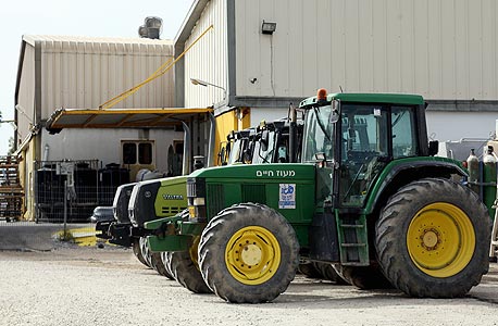 Tractores en una granja Israelí. 