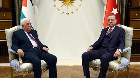Reunión entre Erdogan y el presidente de la Autoridad Palestina, Mahmoud Abbas, en Turquía en 2017.