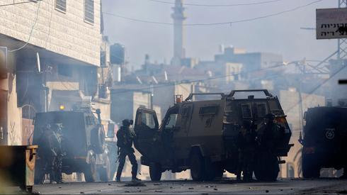 El ejército israelí se prepara para diferentes escenarios de violencia en la AP. (AP) El ejército israelí se prepara para diferentes escenarios de violencia en la AP.
