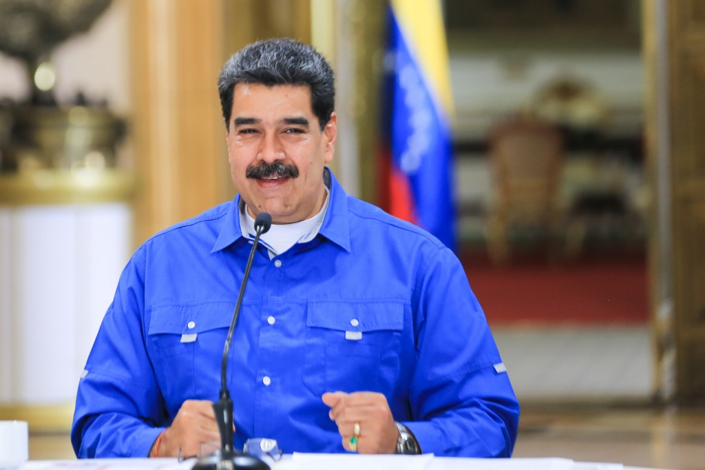 Maduro planea viajar a Irán para agradecer por el envío de gasolina a Venezuela. 