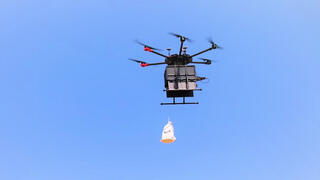 Un drone de Flytrex. ¿Llegarán pronto las pizzas desde el aire en Israel?