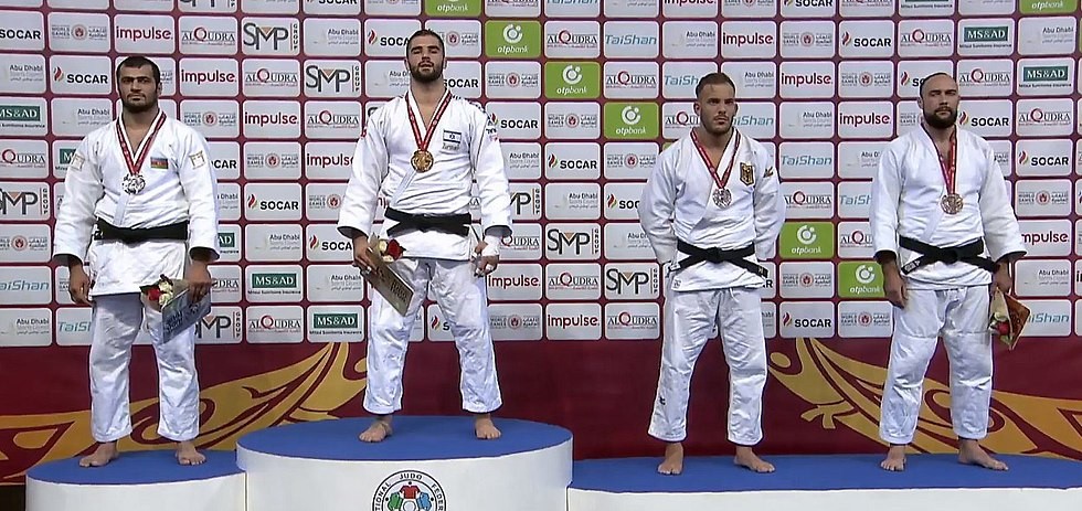 El himno nacional de Israel, Hatikva, suena en los Emiratos Árabes Unidos durante la ceremonia de entrega de medallas del torneo de yudo Grand Slam de Abu Dabi en 2018, en el que el israelí Peter Paltchik se quedó con el oro.