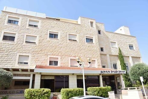 A casa de repouso Nahariya, onde o terremoto também foi sentido. (Sharon Tzur) A casa de repouso Nahariya no centro de um surto de coronavírus.