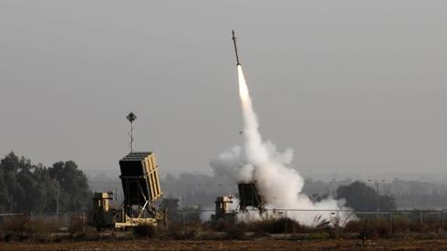 La “Cúpula de Hierro” derribando un misil disparado desde Gaza. 