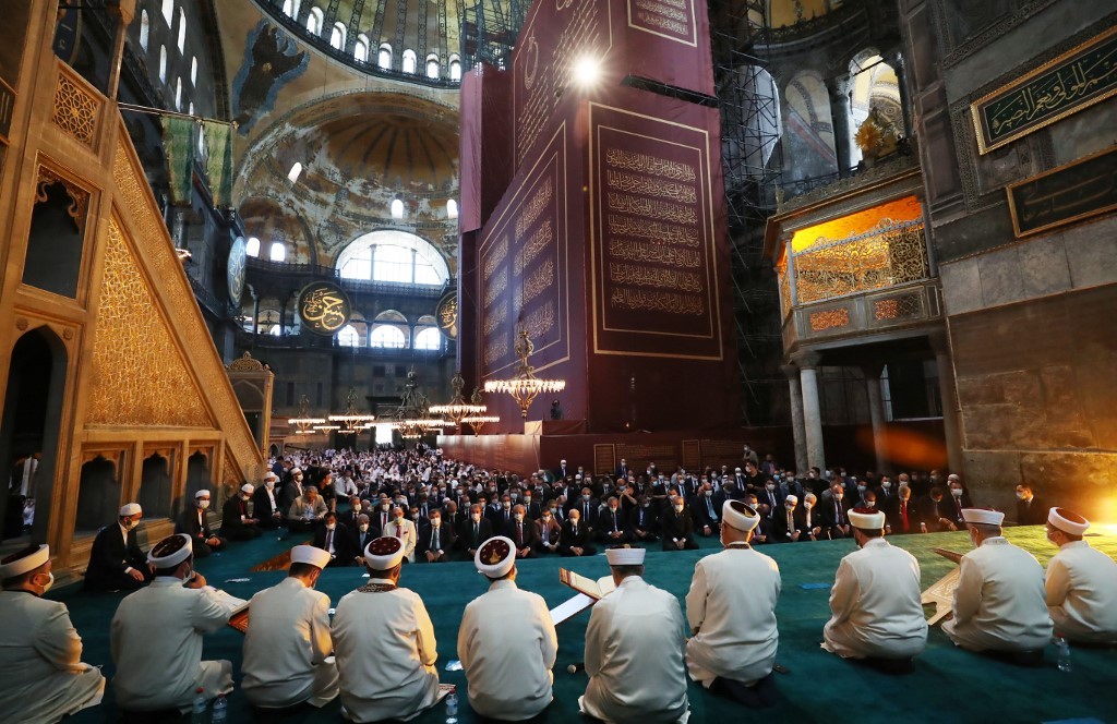 La mezquita de Santa Sofía en el día de su inauguración.