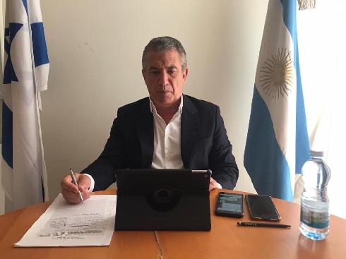 El embajador argentino, Sergio Urribarri, muy activo para promover el intercambio comercial entre Argentina e Israel. 
