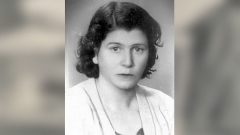Esther Katzav en su juventud. 