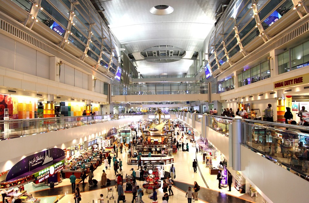 Galerías comerciales del aeropuerto de Dubai. 