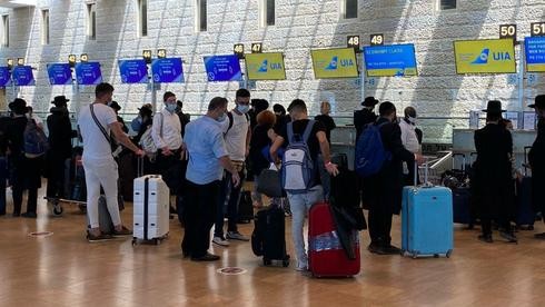 Algunos Israelíes que el jueves se dirigen a Uman desde el aeropuerto Ben-Gurion. 