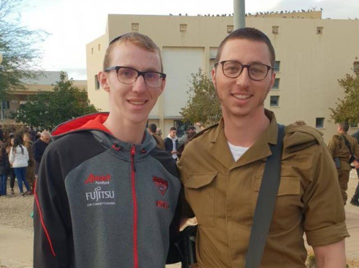 Ronén y su hermano en Israel.