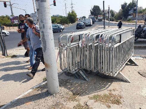 Vallas de la policía en Bnei Brak.