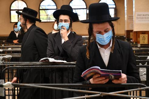 Judíos ortodoxos siguen varados sin que nadie les brinde asistencia. 