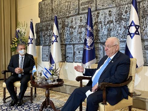 Sergio Urribarri en oportunidad de ser recibido por el presidente de Israel, Reuven Rivlin. 